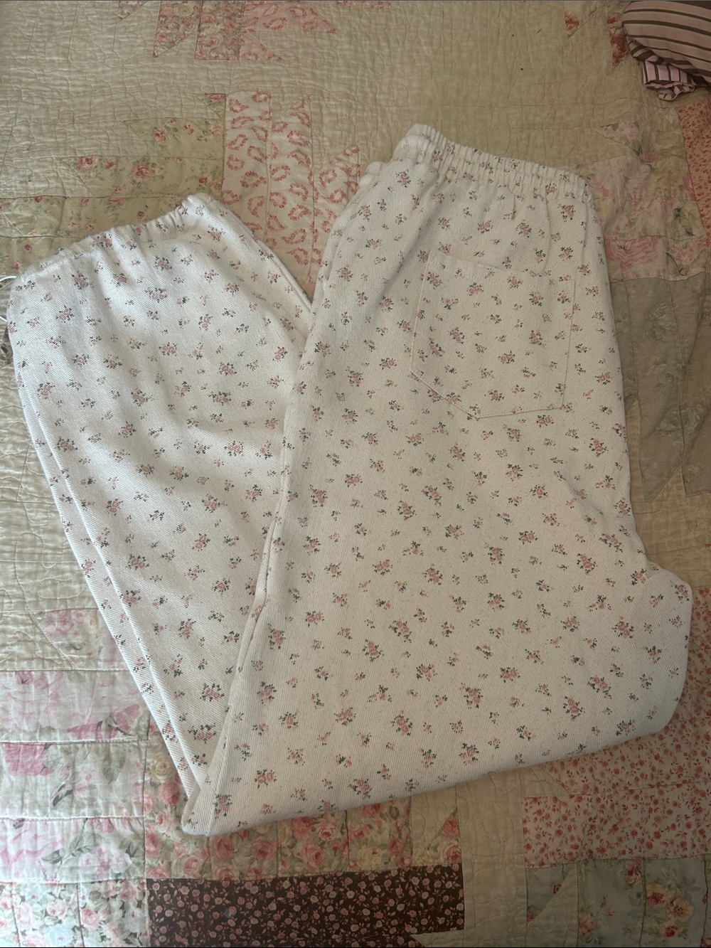 Very J White Lounge Pants with Pink Floral Print